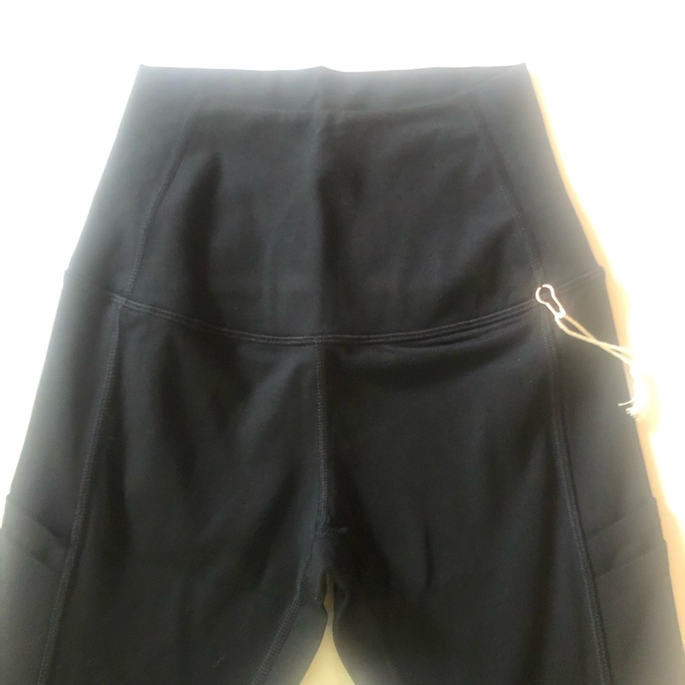 NWT Tavi Stash & Dash 7/8 tight black leggings Size XS - Picture 4 of 10